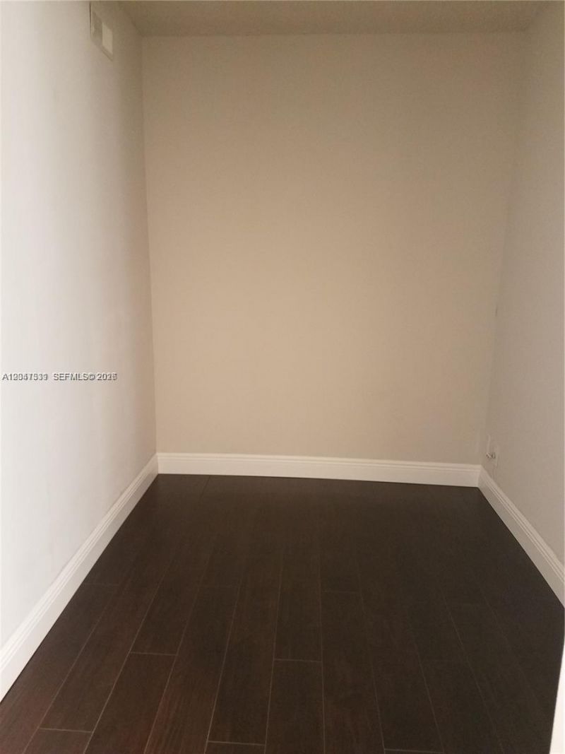 331 Lakeview Dr , Unit 203, Weston, FL 33326 Photo