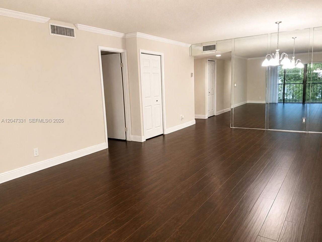 331 Lakeview Dr , Unit 203, Weston, FL 33326 Photo