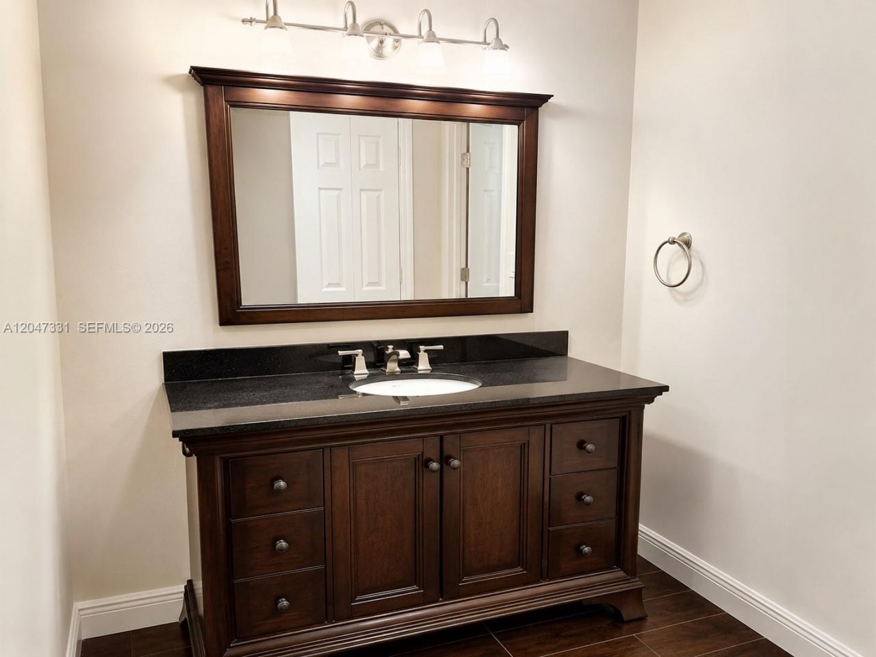 331 Lakeview Dr , Unit 203, Weston, FL 33326 Photo