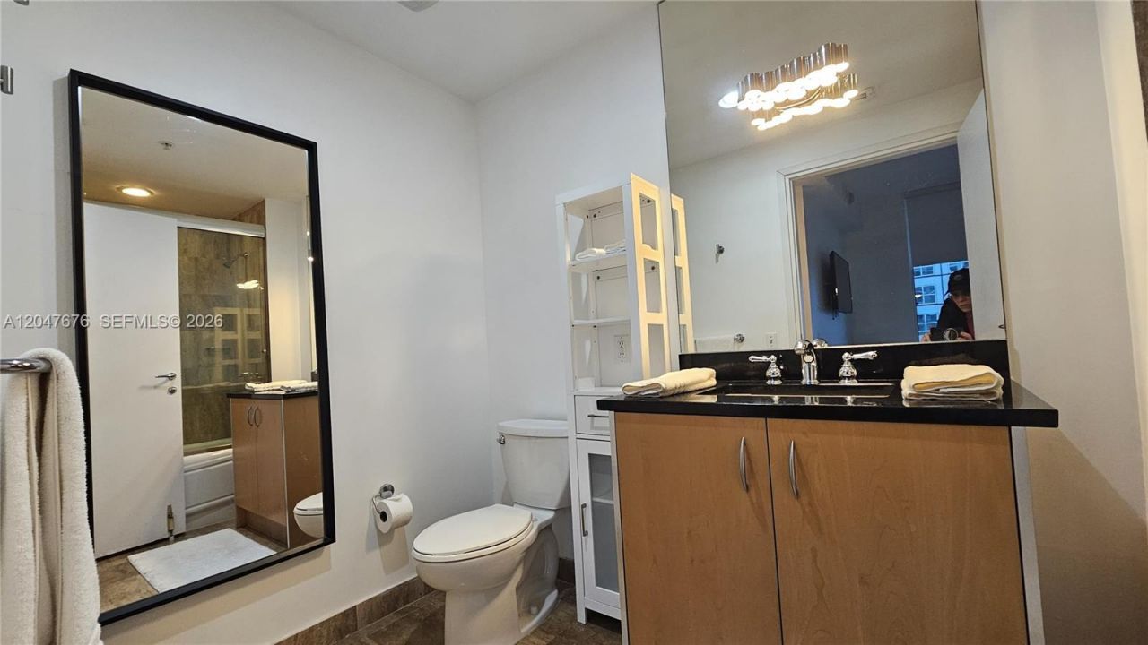 300 S Biscayne Blvd, Unit T-2905, Miami, FL 33131 Photo