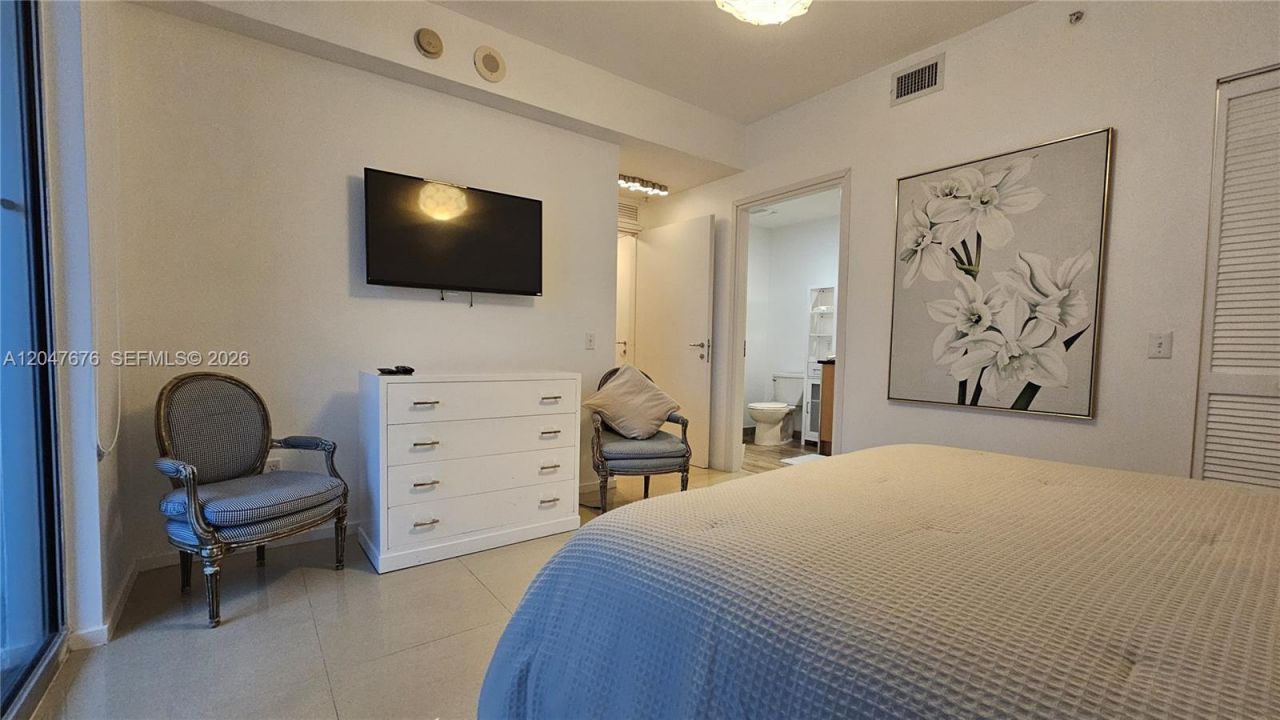 300 S Biscayne Blvd, Unit T-2905, Miami, FL 33131 Photo