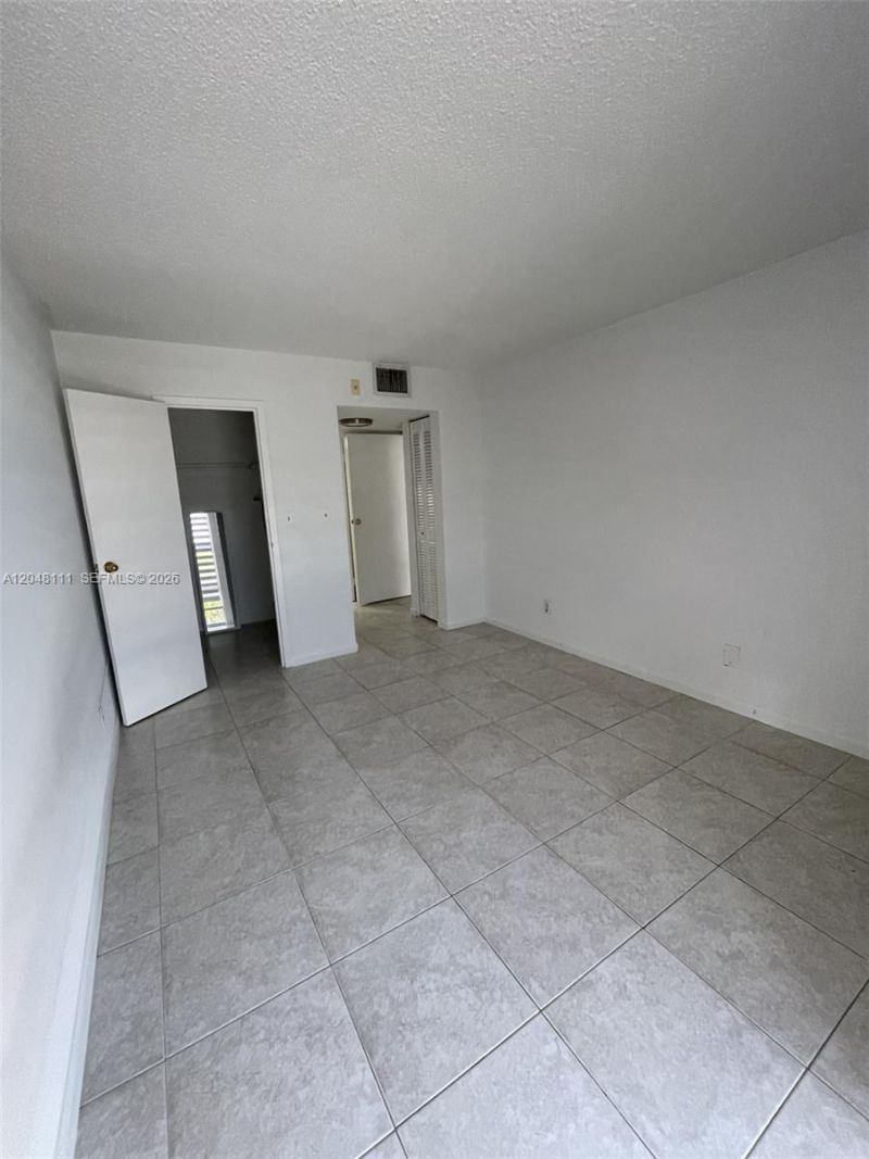 200 172nd St, Unit 210, Sunny Isles Beach, FL 33160 Photo