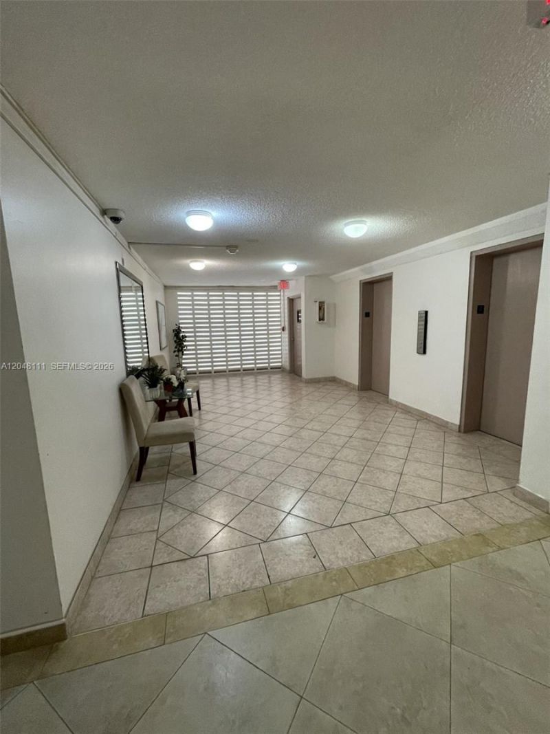 200 172nd St, Unit 210, Sunny Isles Beach, FL 33160 Photo