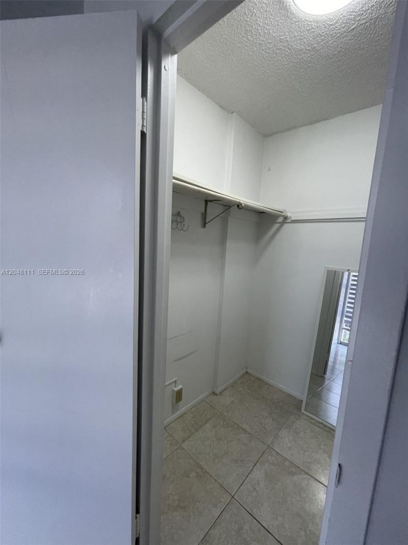 200 172nd St, Unit 210, Sunny Isles Beach, FL 33160 Photo