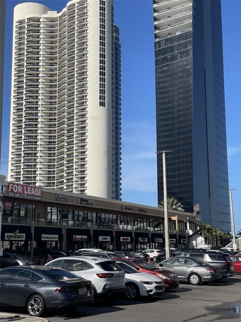 200 172nd St , Unit 210, Sunny Isles Beach, FL 33160 Photo