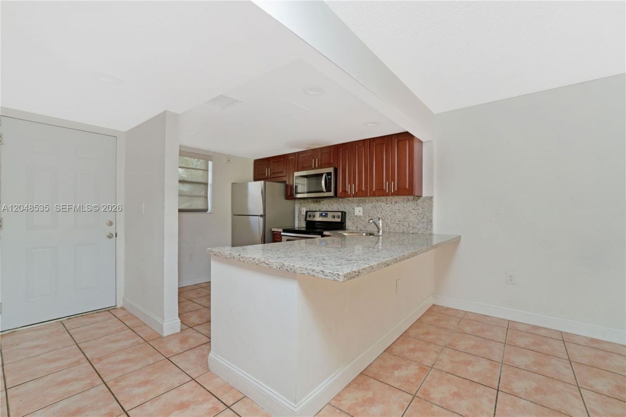 10525 SW 112th Ave , Unit 309, Miami, FL 33176 Photo
