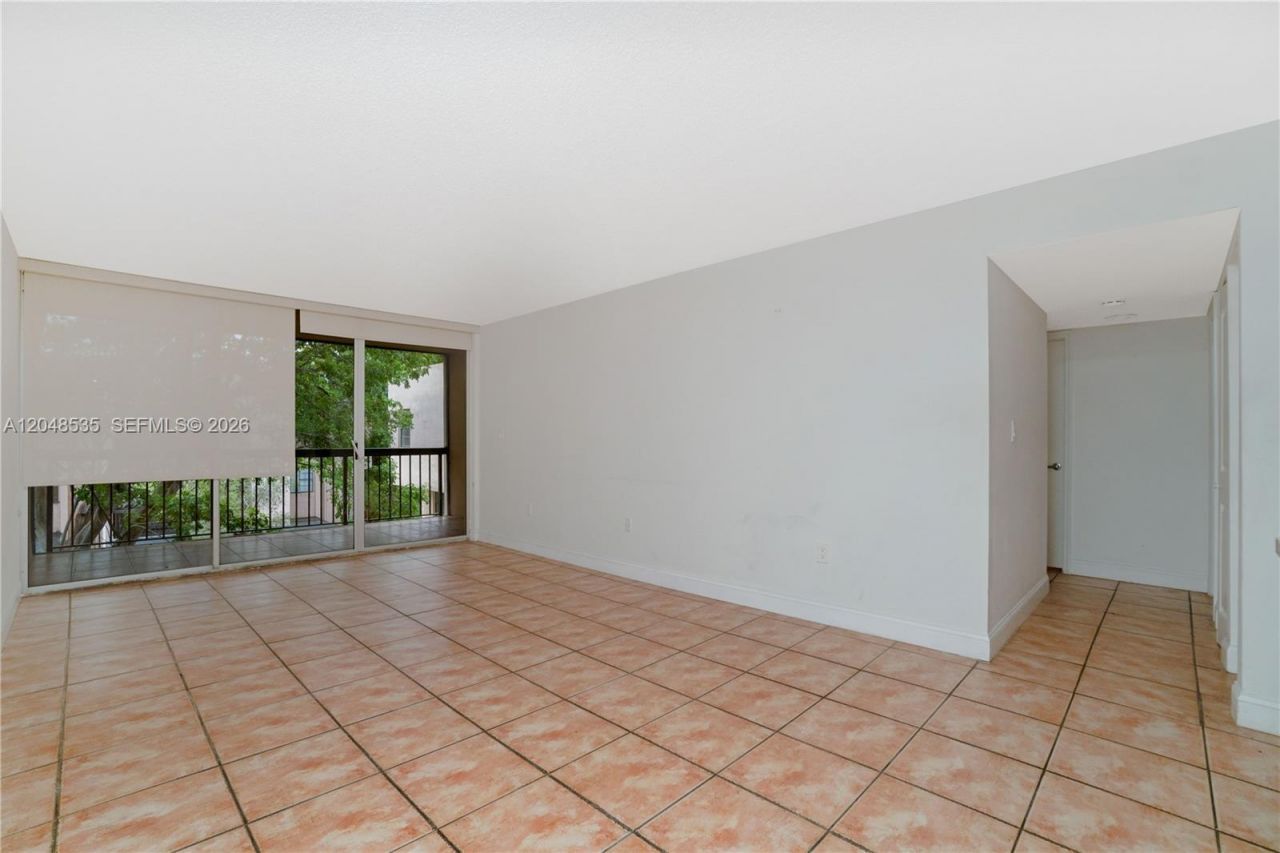 10525 SW 112th Ave , Unit 309, Miami, FL 33176 Photo
