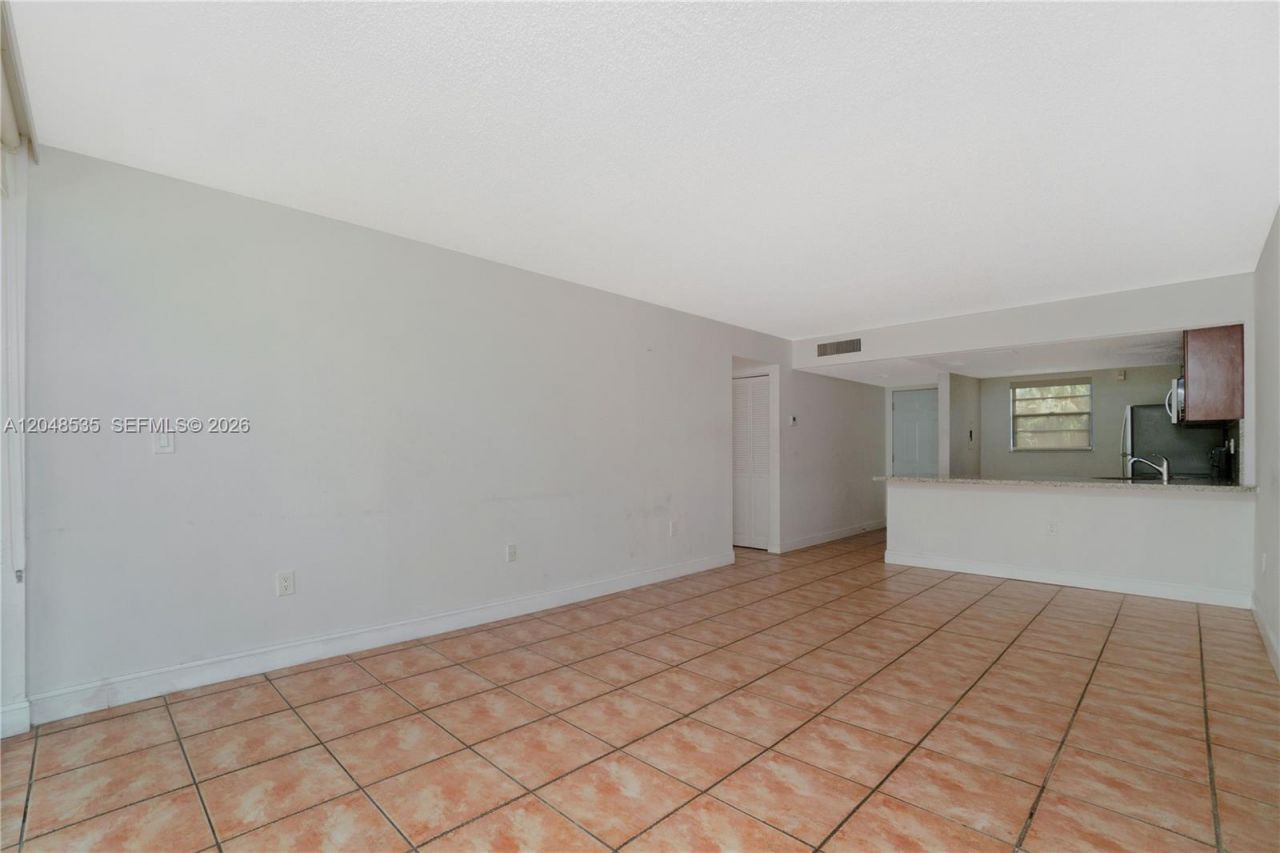 10525 SW 112th Ave , Unit 309, Miami, FL 33176 Photo