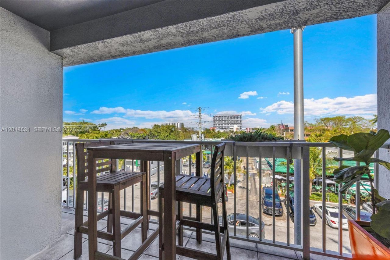 2734 Bird Ave , Unit 301, Miami, FL 33133 Photo