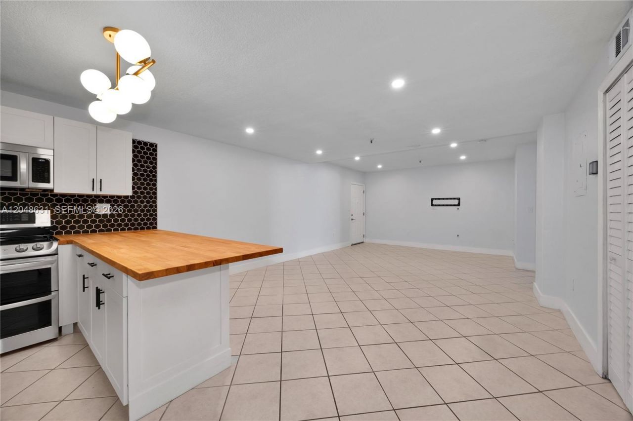2734 Bird Ave , Unit 301, Miami, FL 33133 Photo