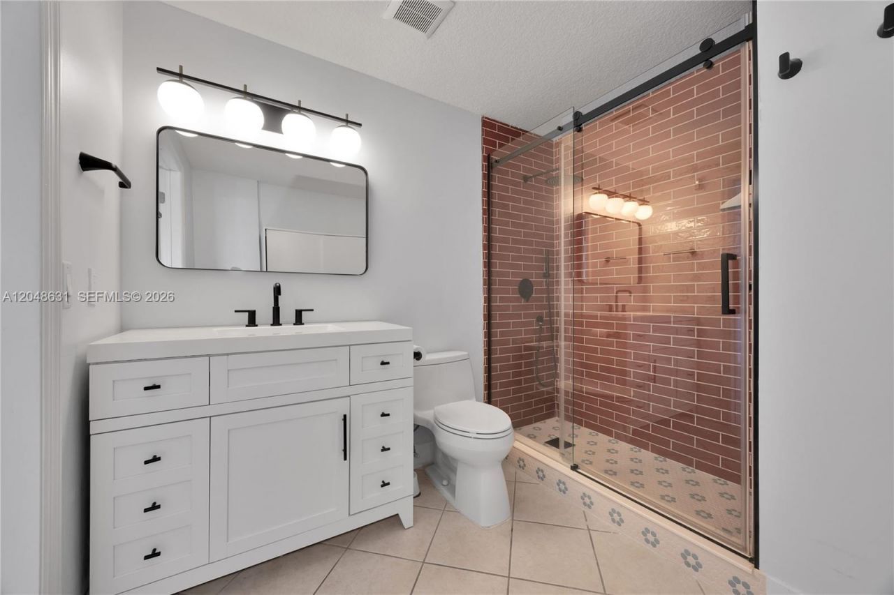 2734 Bird Ave , Unit 301, Miami, FL 33133 Photo
