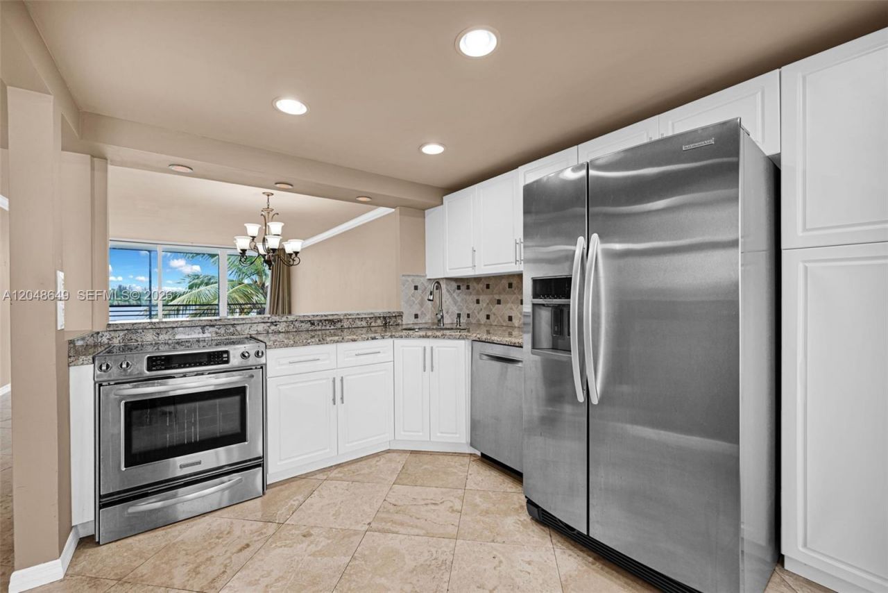 1075 NE Miami Gardens Dr, Unit 306, Miami, FL 33179 Photo