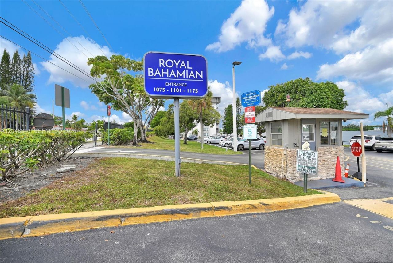1075 NE Miami Gardens Dr , Unit 306, Miami, FL 33179 Photo
