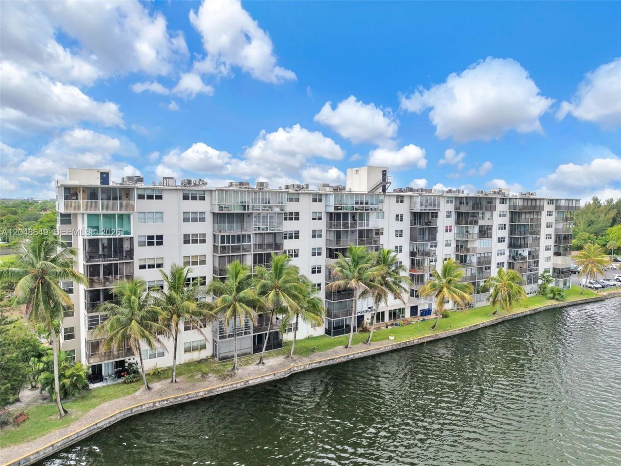 1075 NE Miami Gardens Dr , Unit 306, Miami, FL 33179 Photo