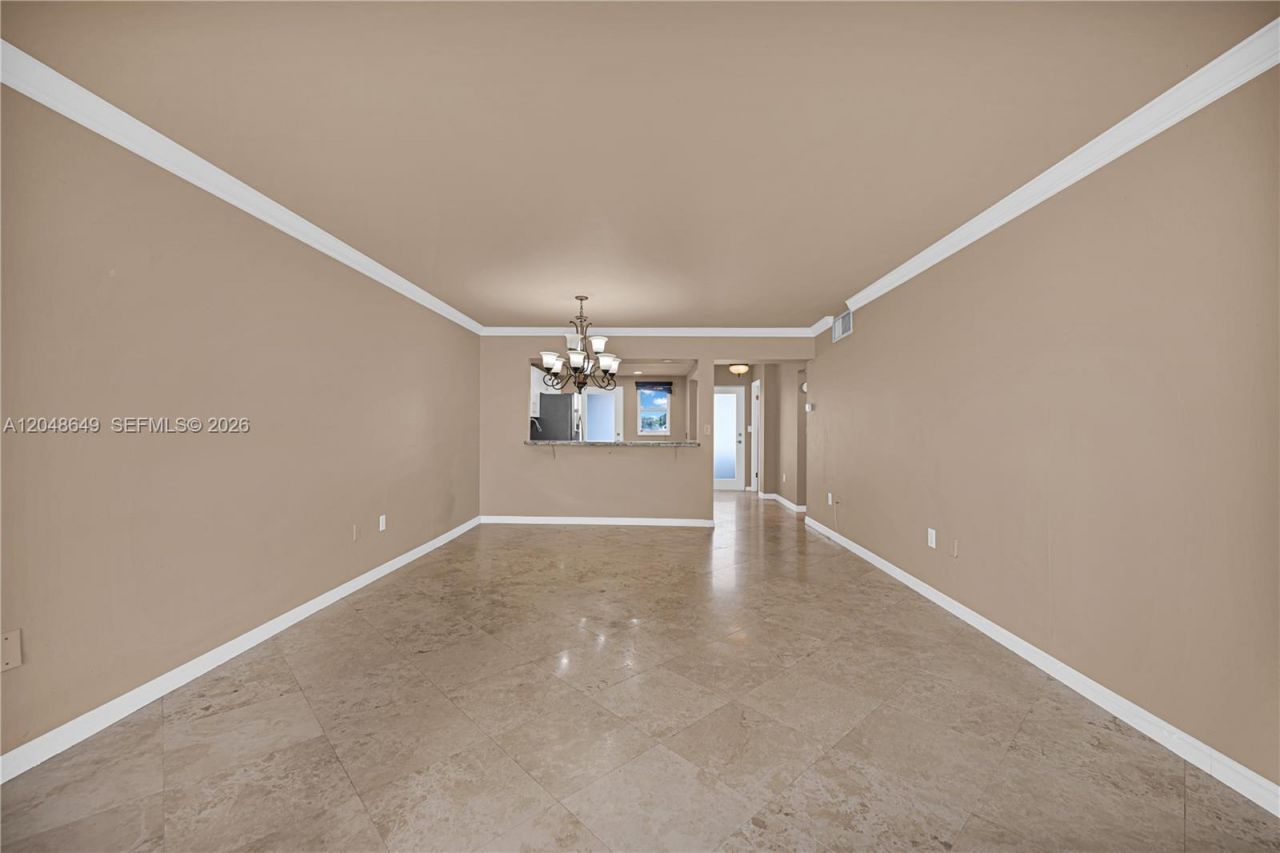 1075 NE Miami Gardens Dr, Unit 306, Miami, FL 33179 Photo