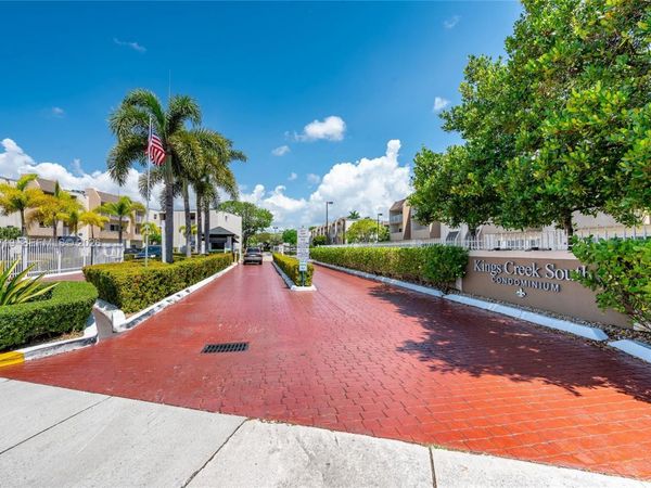 7705 SW 86th St , Unit B-114, Miami, FL 33143