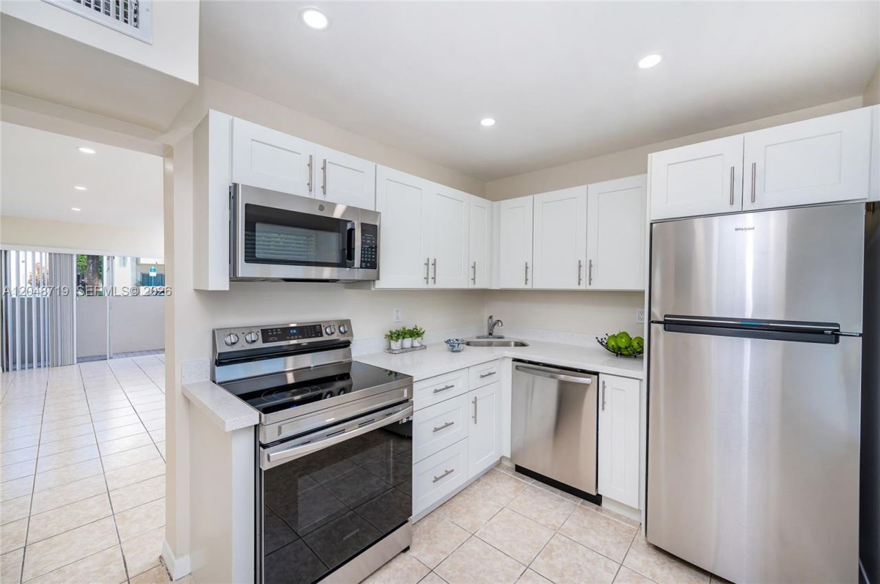 7705 SW 86th St , Unit B-114, Miami, FL 33143 Photo