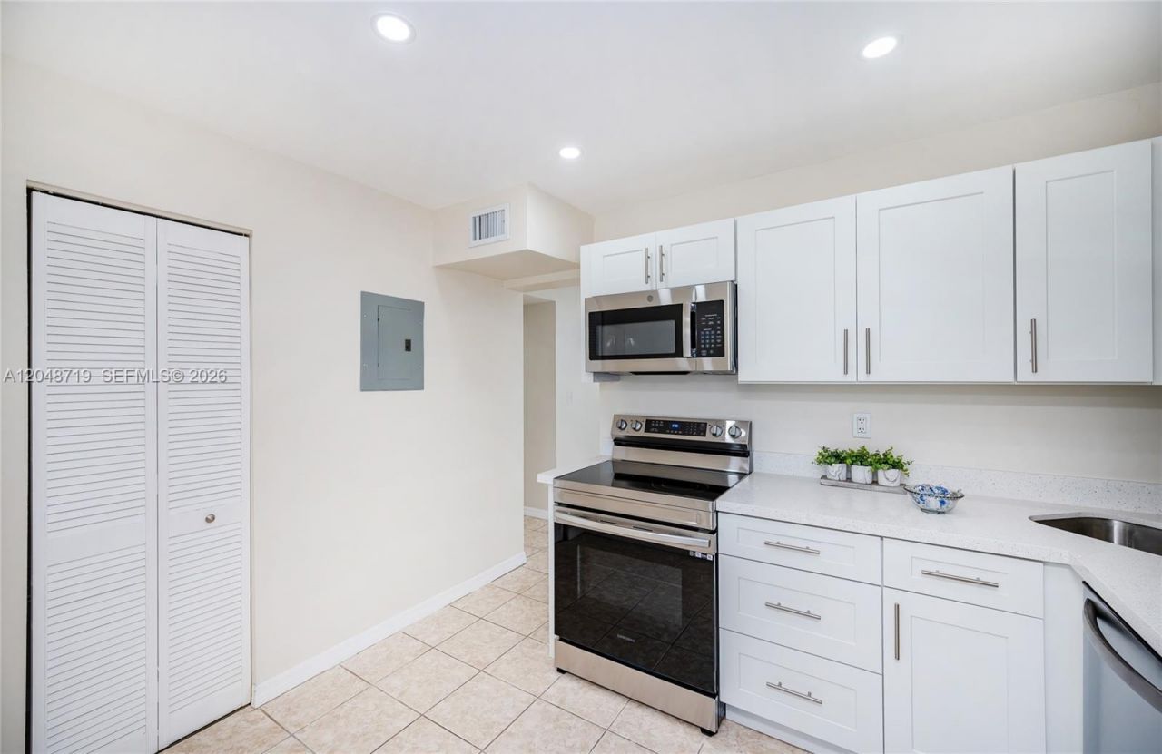 7705 SW 86th St , Unit B-114, Miami, FL 33143 Photo