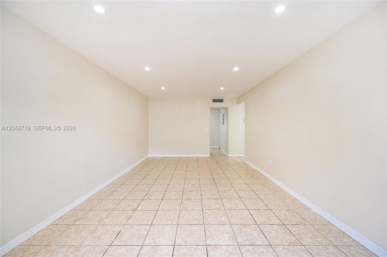 7705 SW 86th St , Unit B-114, Miami, FL 33143 Photo