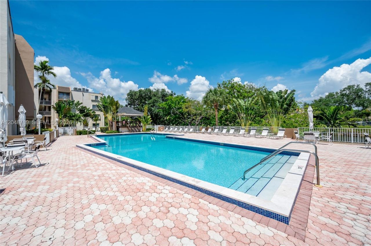 7705 SW 86th St, Unit B-114, Miami, FL 33143 Photo
