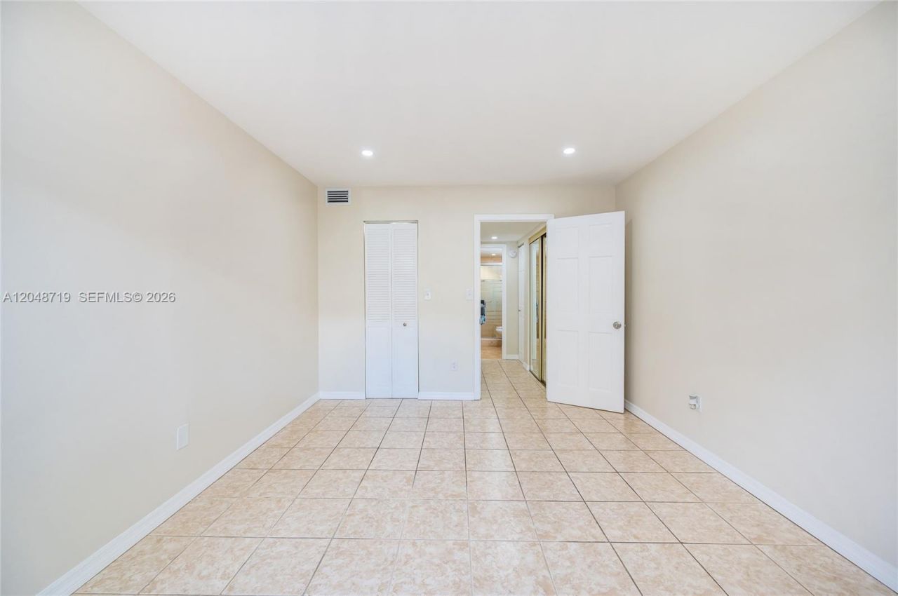 7705 SW 86th St , Unit B-114, Miami, FL 33143 Photo