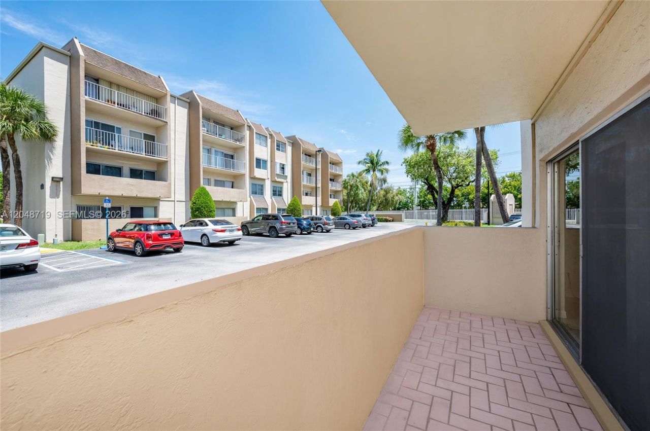 7705 SW 86th St , Unit B-114, Miami, FL 33143 Photo
