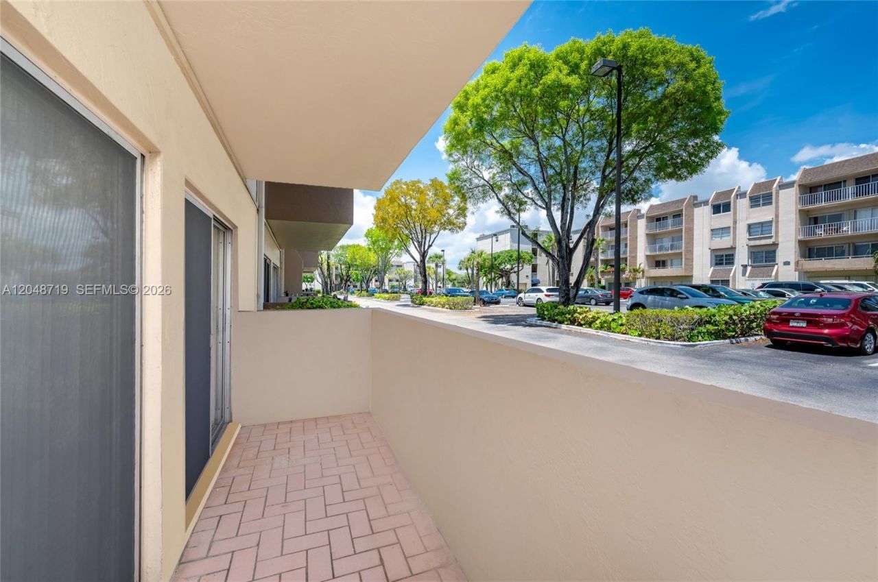 7705 SW 86th St , Unit B-114, Miami, FL 33143 Photo