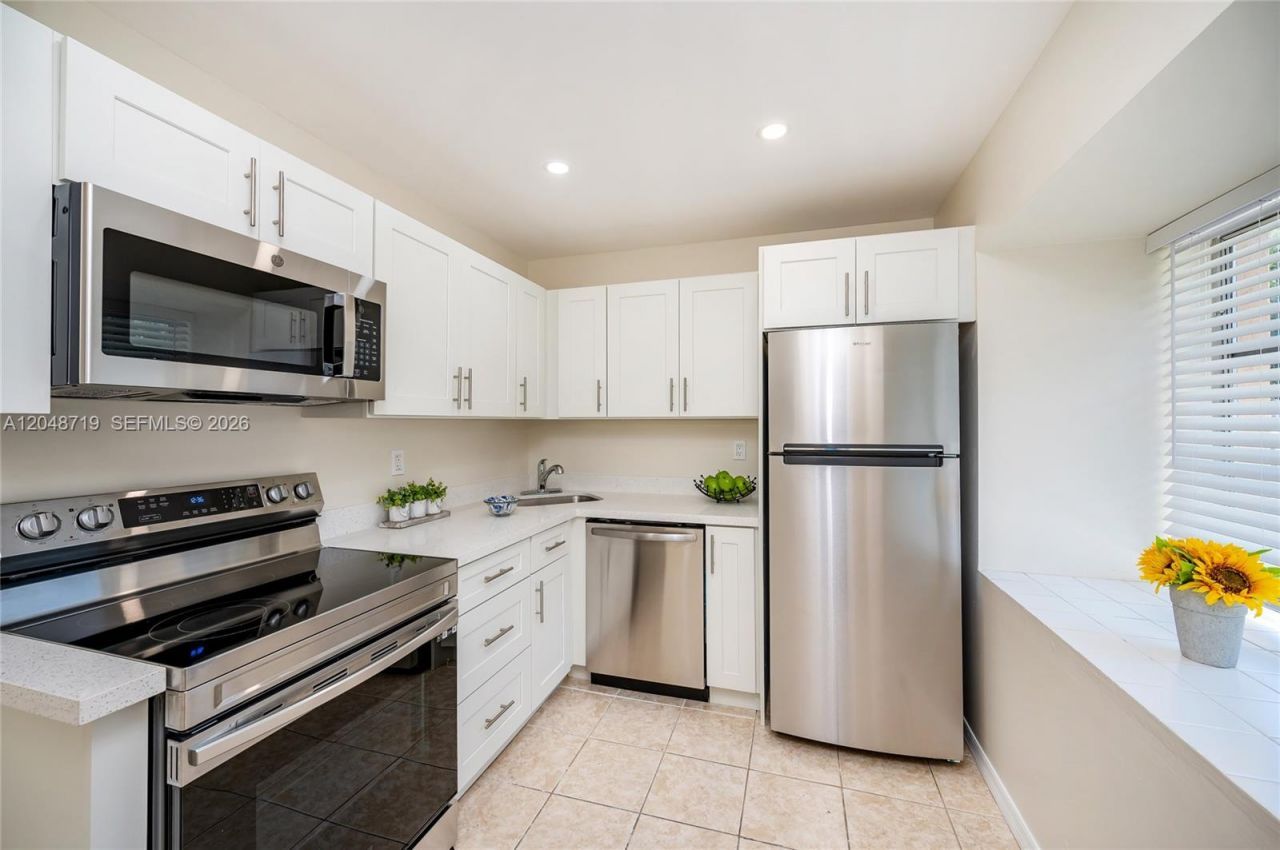 7705 SW 86th St, Unit B-114, Miami, FL 33143 Photo