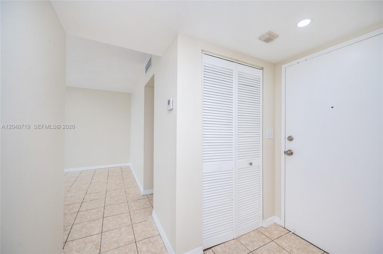 7705 SW 86th St, Unit B-114, Miami, FL 33143 Photo