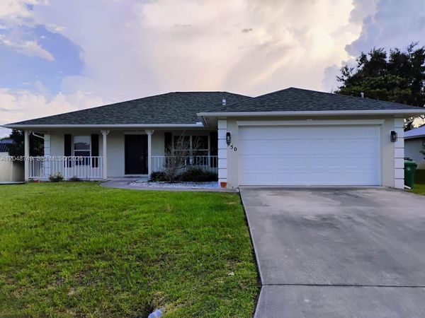 950 SW Worcester Ln , Port St. Lucie, FL 34953
