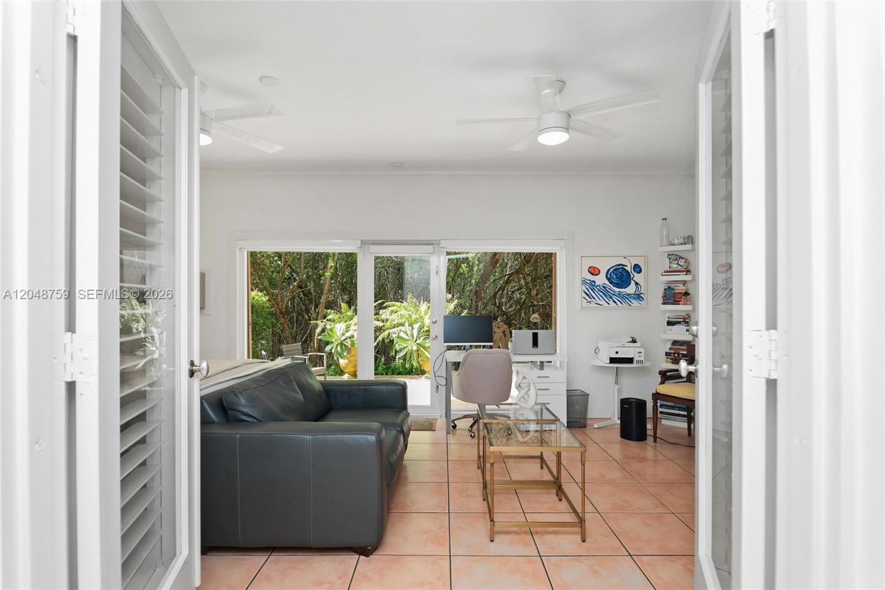 6209 Paradise Point Dr , Palmetto Bay, FL 33157 Photo