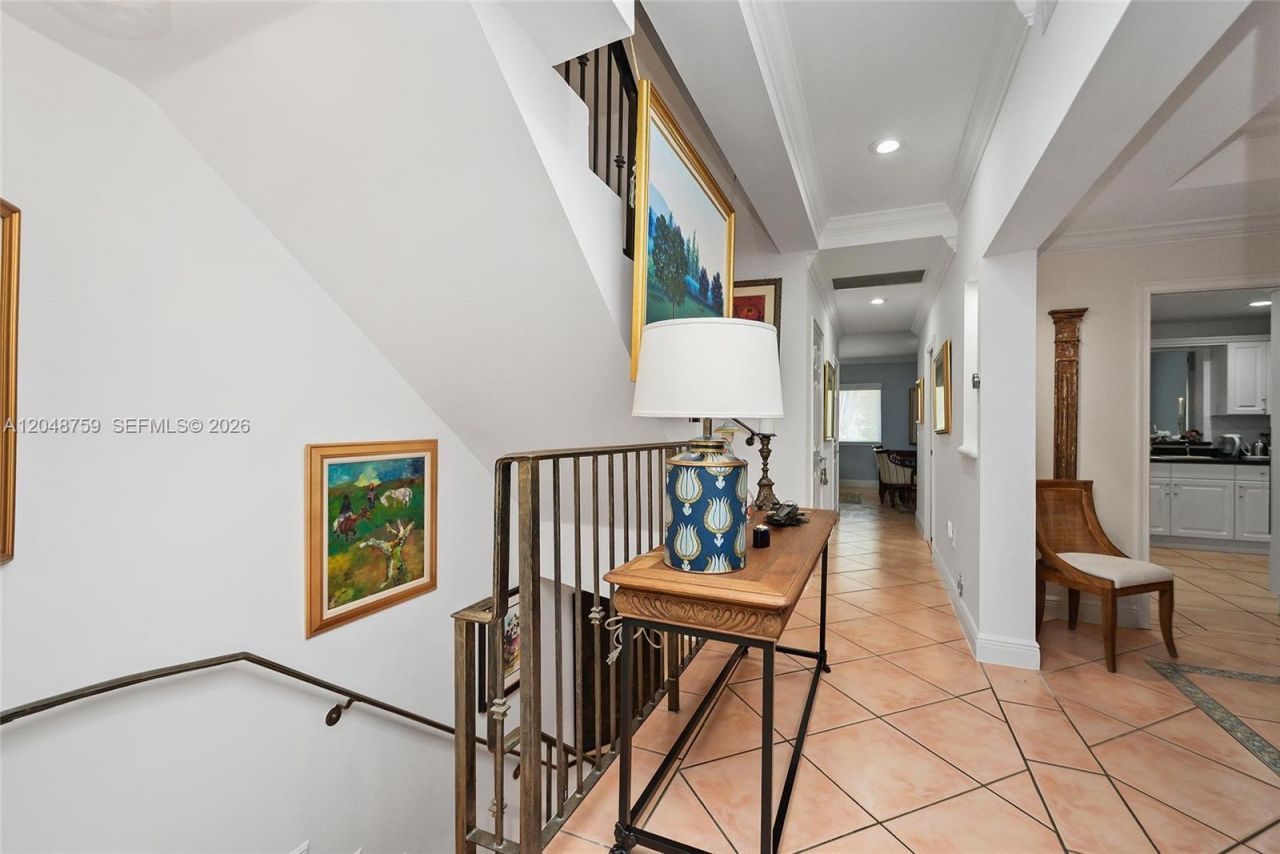 6209 Paradise Point Dr , Palmetto Bay, FL 33157 Photo