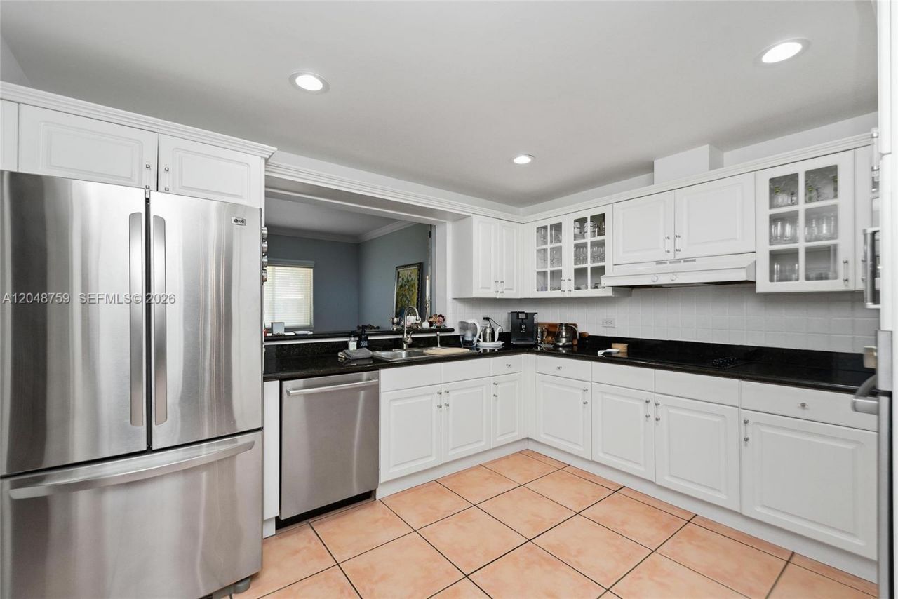 6209 Paradise Point Dr , Palmetto Bay, FL 33157 Photo