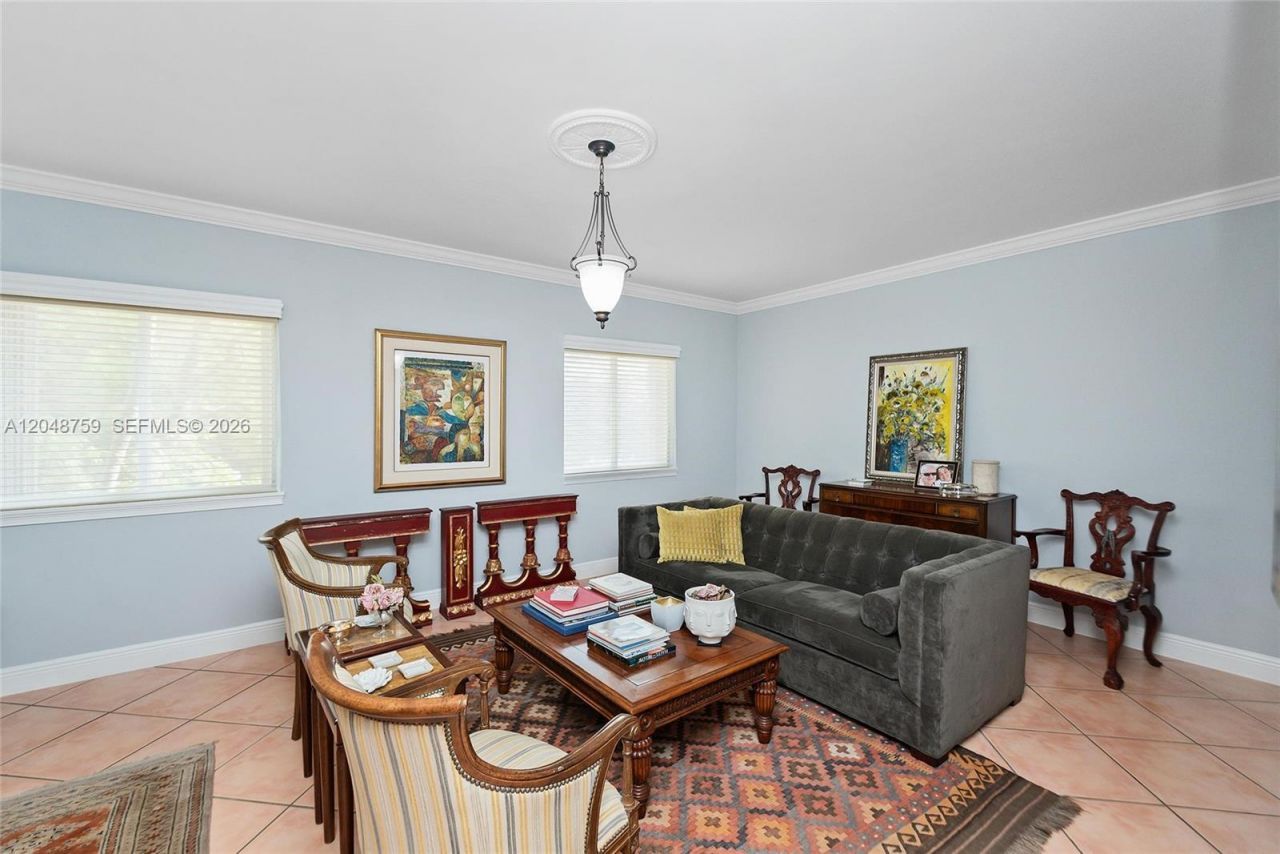 6209 Paradise Point Dr , Palmetto Bay, FL 33157 Photo