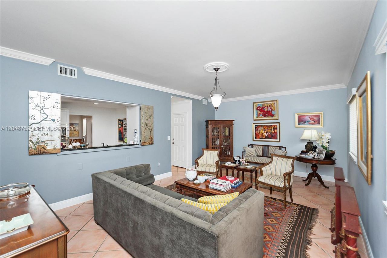 6209 Paradise Point Dr , Palmetto Bay, FL 33157 Photo