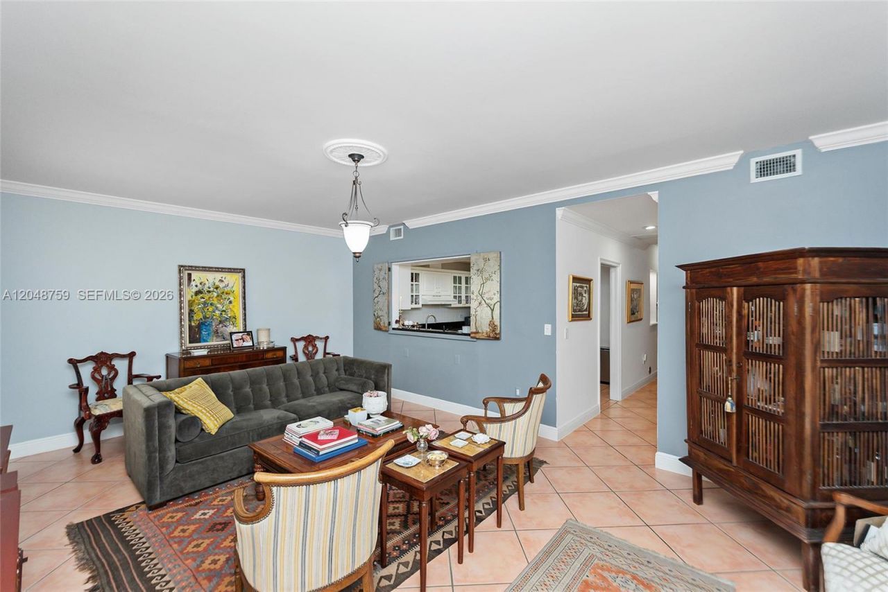 6209 Paradise Point Dr , Palmetto Bay, FL 33157 Photo