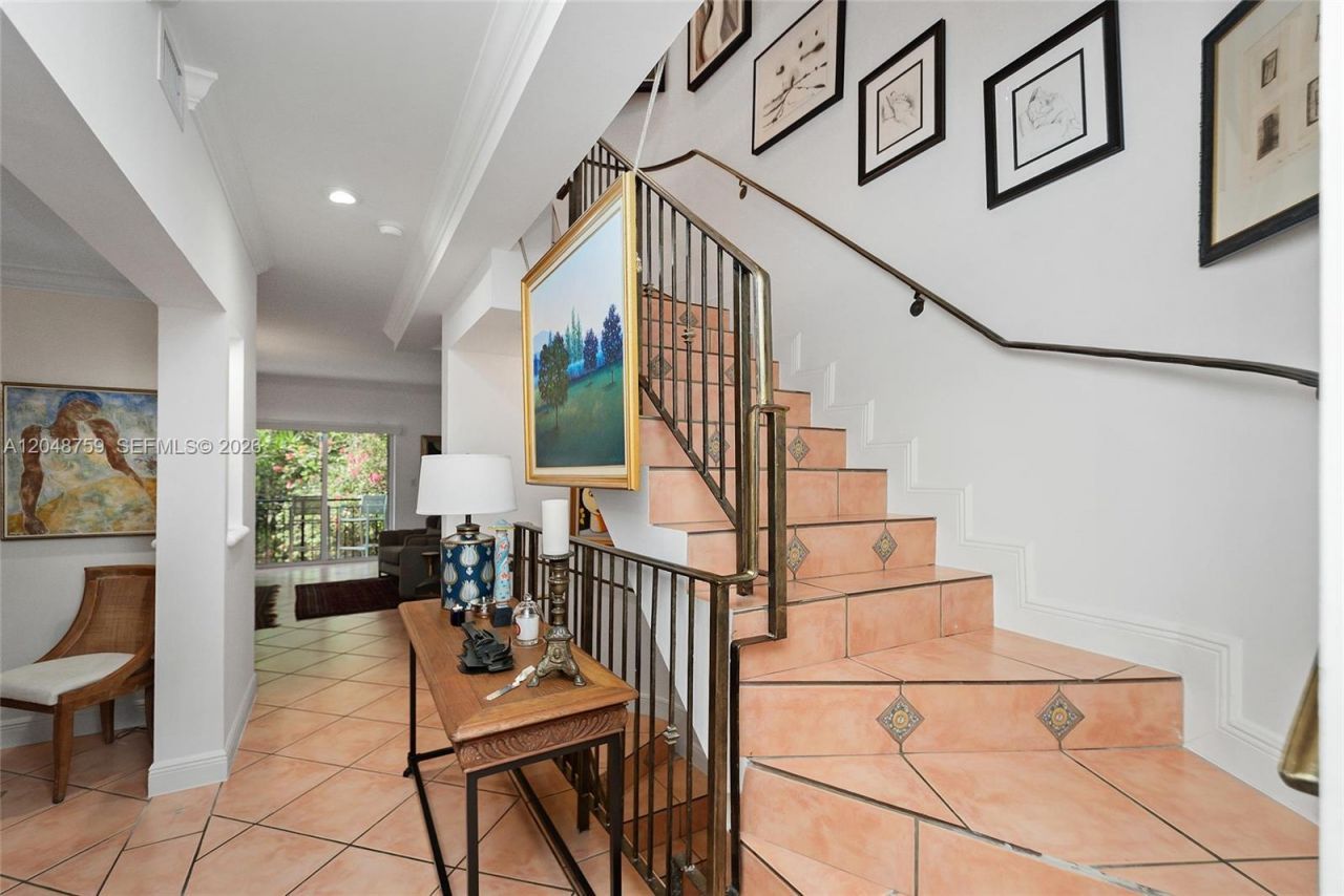 6209 Paradise Point Dr , Palmetto Bay, FL 33157 Photo