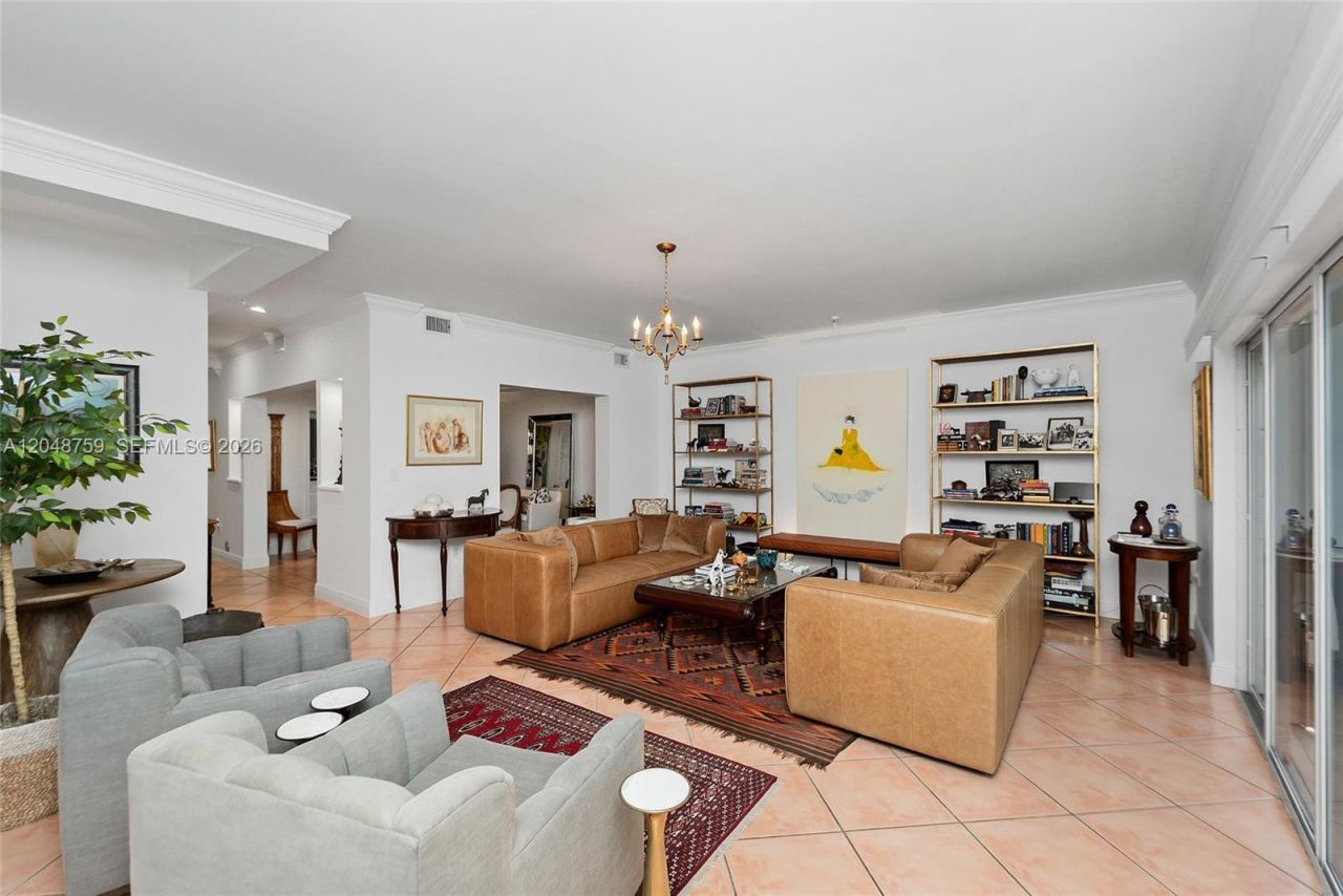 6209 Paradise Point Dr , Palmetto Bay, FL 33157 Photo