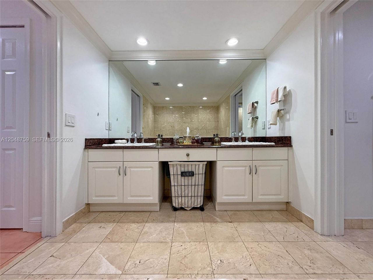 6209 Paradise Point Dr , Palmetto Bay, FL 33157 Photo