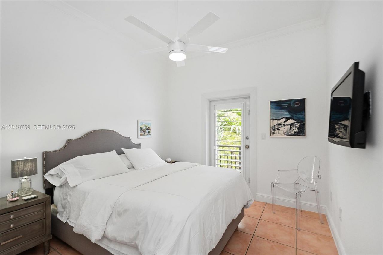 6209 Paradise Point Dr , Palmetto Bay, FL 33157 Photo