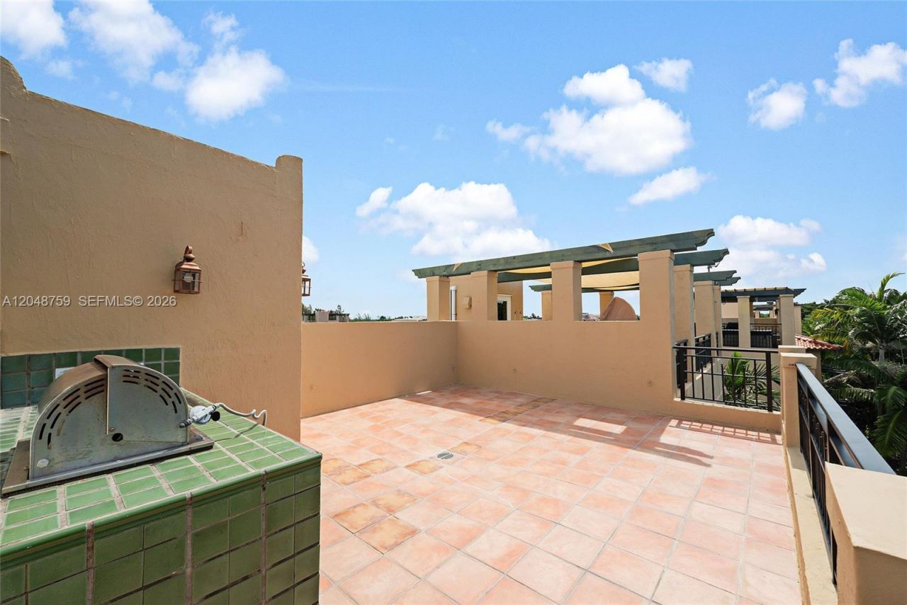 6209 Paradise Point Dr , Palmetto Bay, FL 33157 Photo