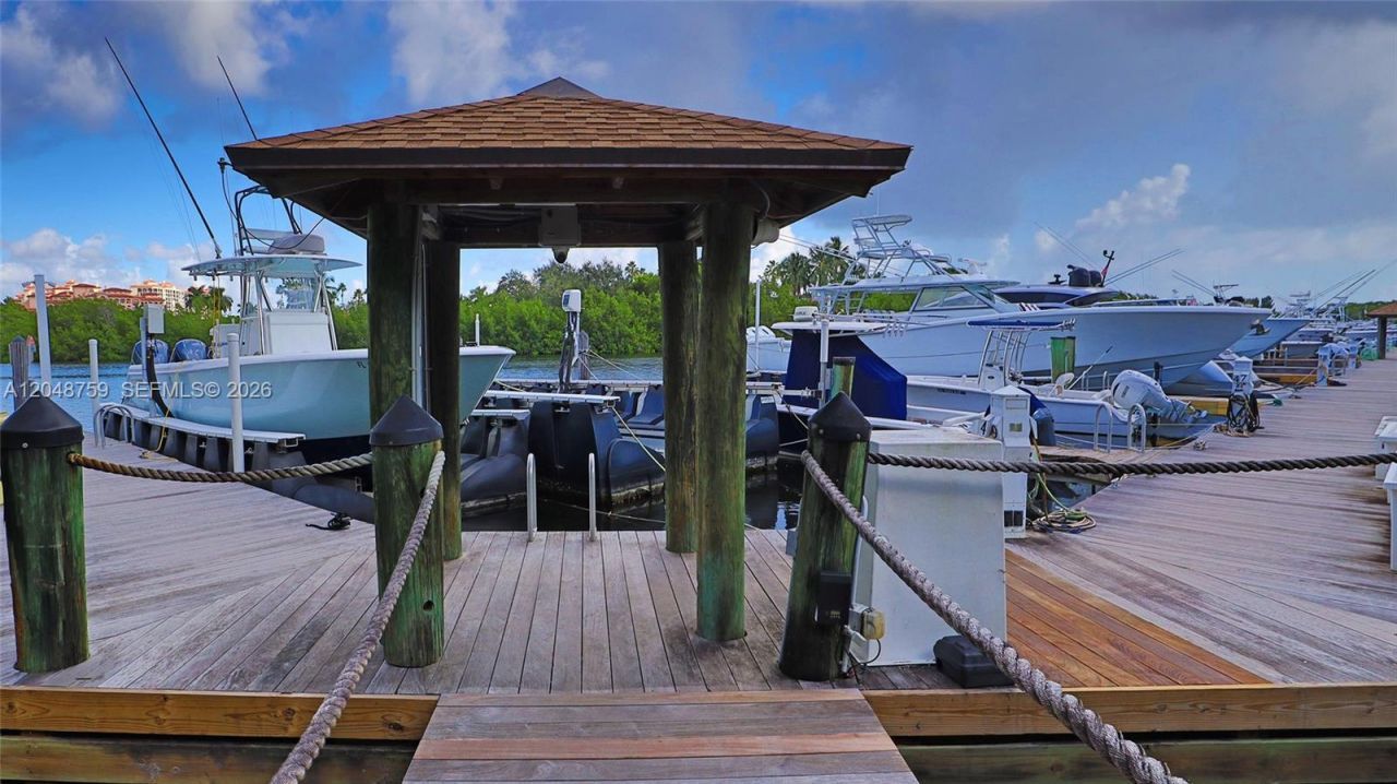6209 Paradise Point Dr , Palmetto Bay, FL 33157 Photo