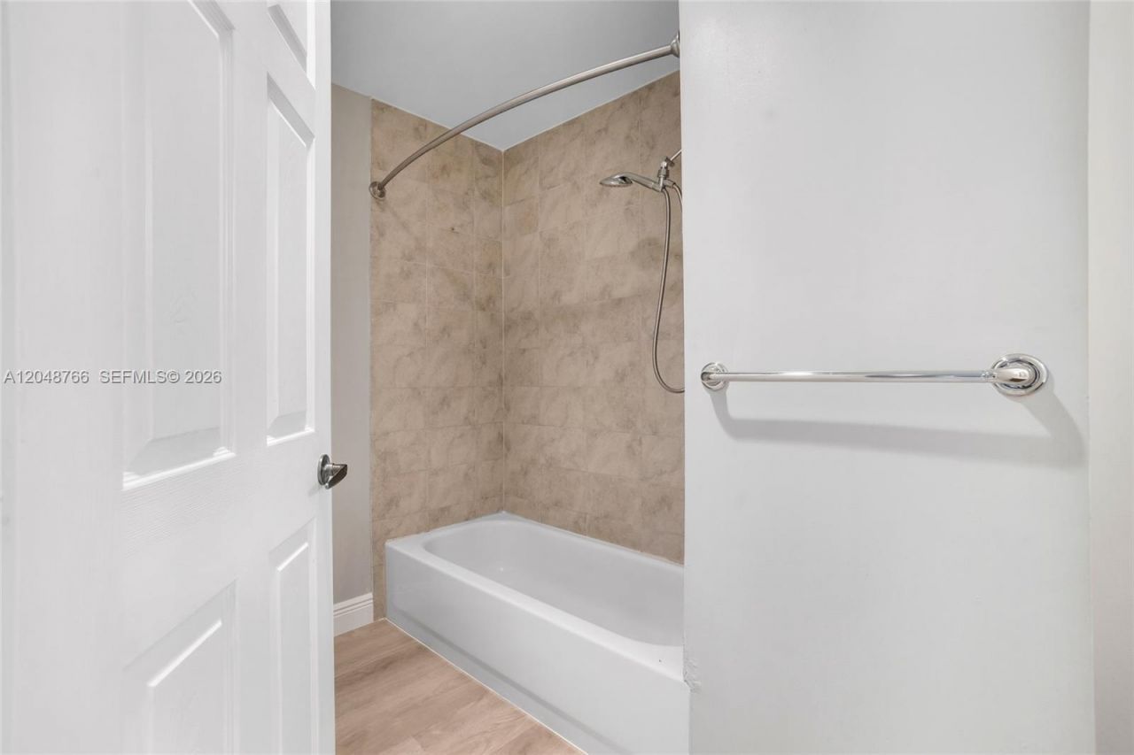 2929 SW 18th Ter , Unit 29, Fort Lauderdale, FL 33315 Photo