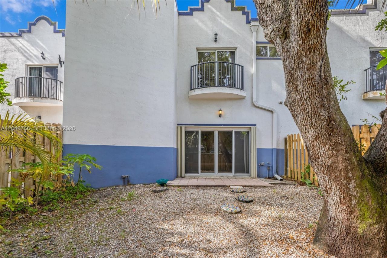 2929 SW 18th Ter , Unit 29, Fort Lauderdale, FL 33315 Photo