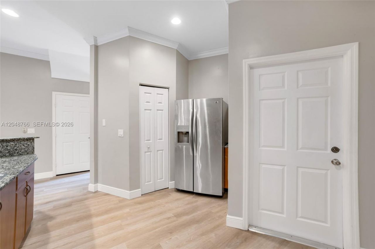 2929 SW 18th Ter , Unit 29, Fort Lauderdale, FL 33315 Photo