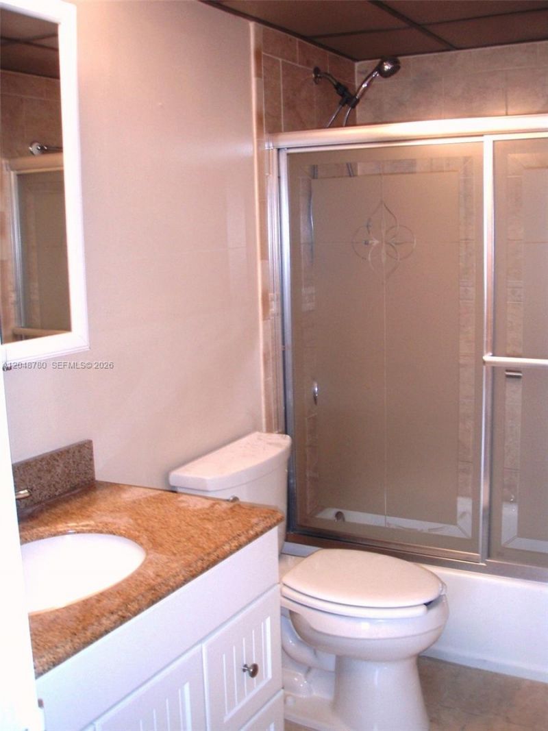 6980 NW 186th St , Unit 3-522, Hialeah, FL 33015 Photo