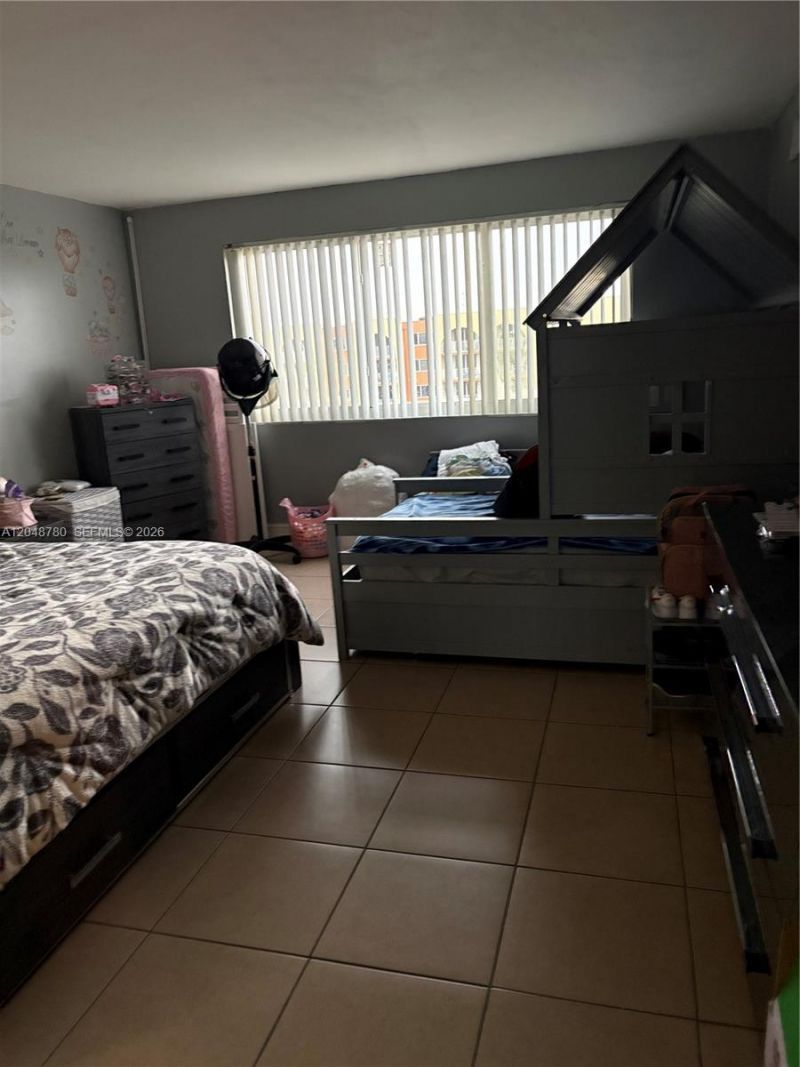 6980 NW 186th St , Unit 3-522, Hialeah, FL 33015 Photo