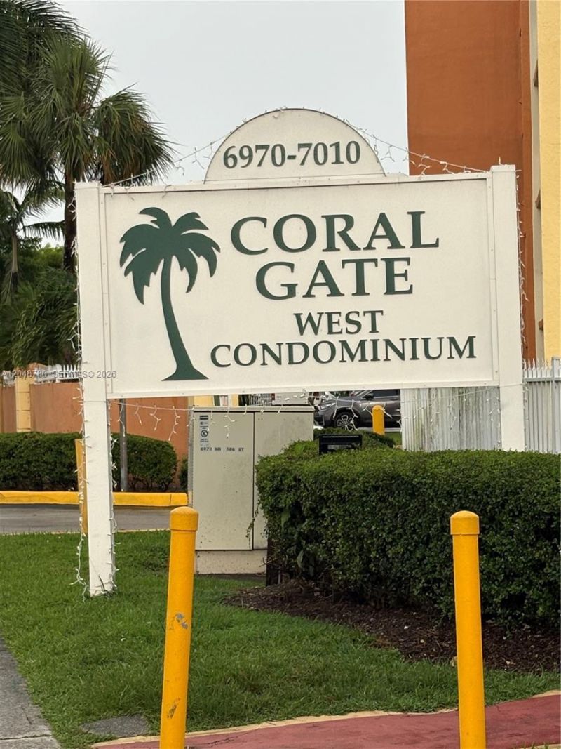 6980 NW 186th St , Unit 3-522, Hialeah, FL 33015 Photo