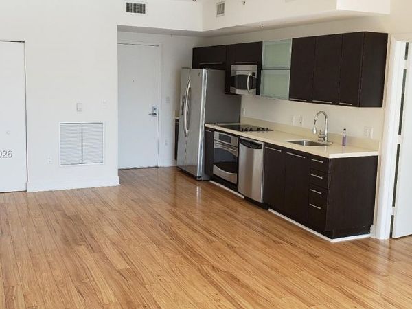 90 SW 3rd St , Unit 3710, Miami, FL 33130