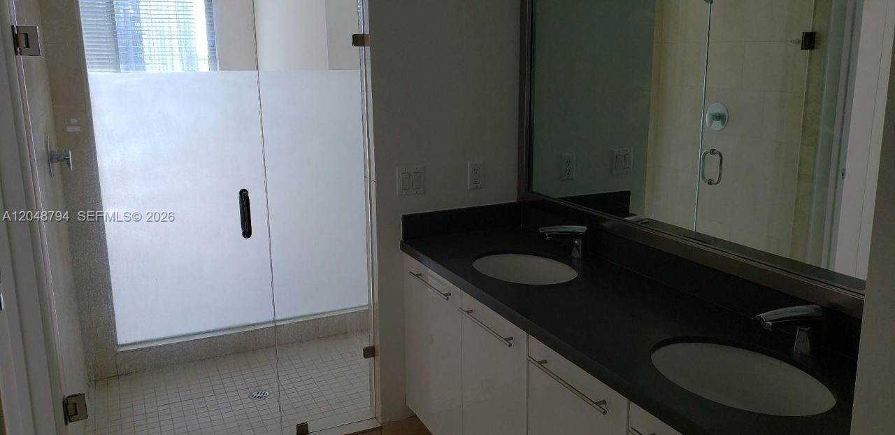 90 SW 3rd St , Unit 3710, Miami, FL 33130 Photo